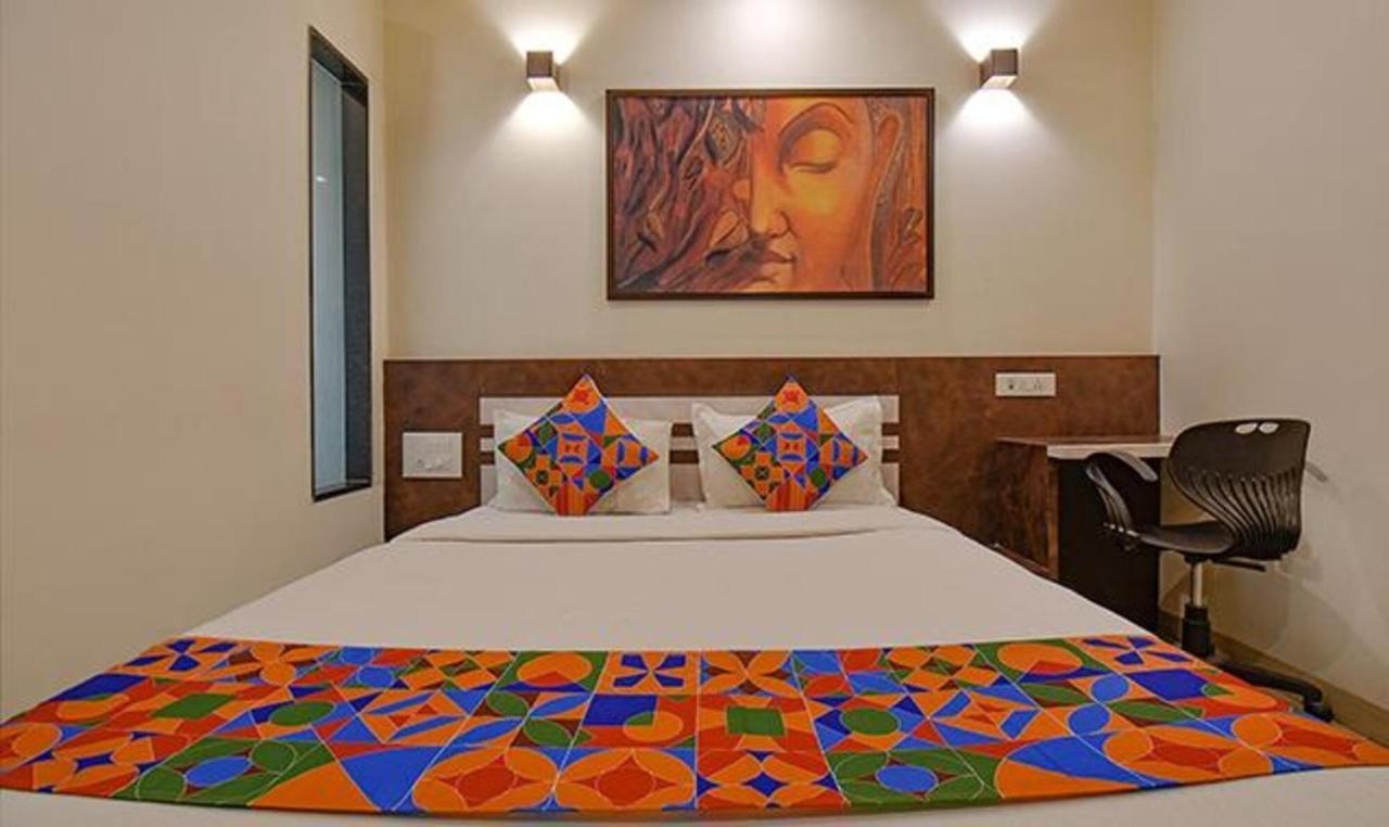FabHotel Royce Studio Apartments Pune Esterno foto