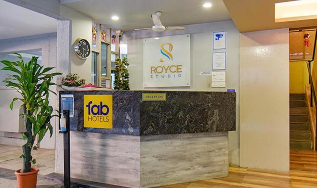 FabHotel Royce Studio Apartments Pune Esterno foto
